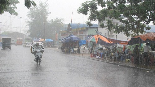 More flooding threatens central provinces ảnh 1