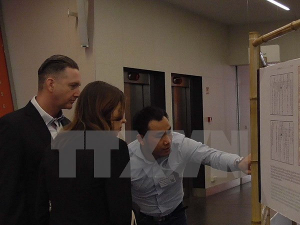 Vietnamese sea-island charms honoured in Hungary ảnh 1