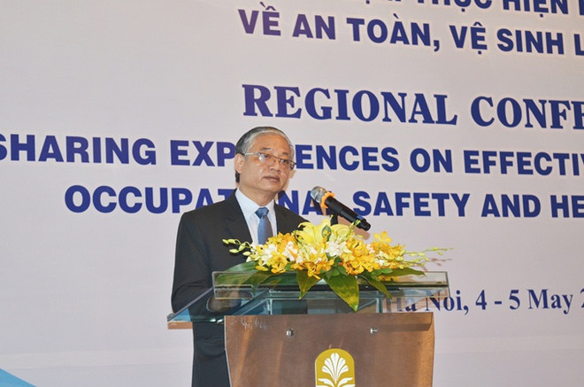 Experts share experience in enforcing labour safety regulations ảnh 1 Experts share experience in enforcing labour safety regulations ảnh 1