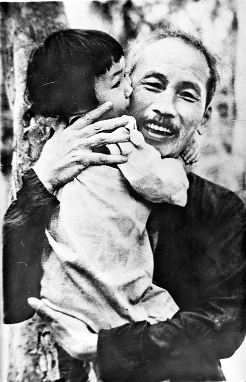 Book on late leader published ảnh 1 Book on late leader published ảnh 1