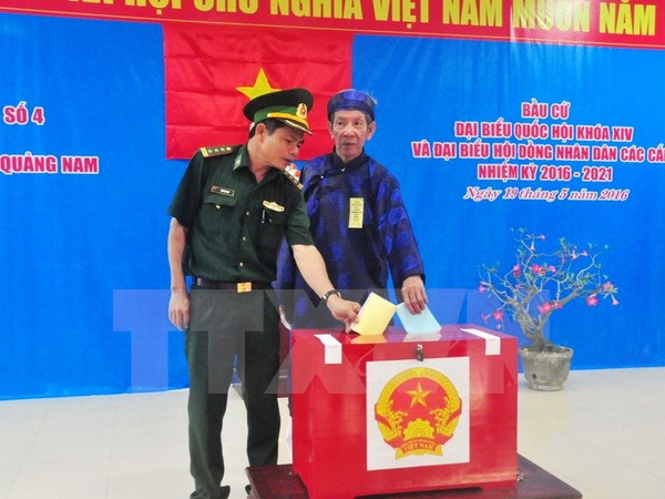 Early NA voting in Quang Nam’s remote, border areas ảnh 1