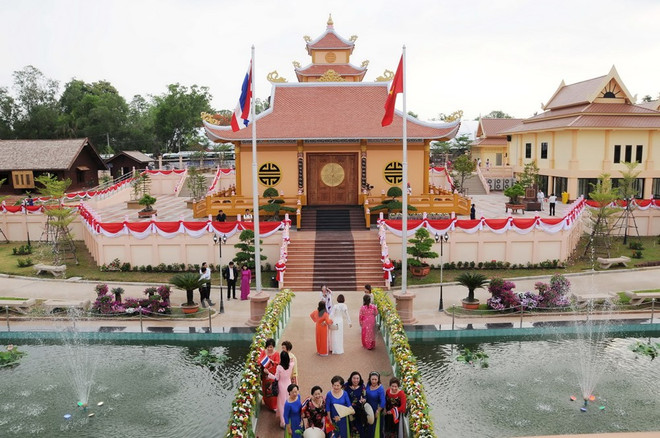Largest Ho Chi Minh memorial site overseas inaugurated in Thailand ảnh 1