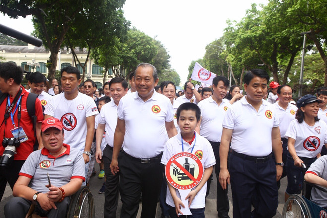 Hanoi’s walk calls for actions against drunk driving ảnh 1 Hanoi’s walk calls for actions against drunk driving ảnh 1