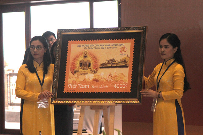 Postage stamp launched to mark UN Day of Vesak 2019 ảnh 1