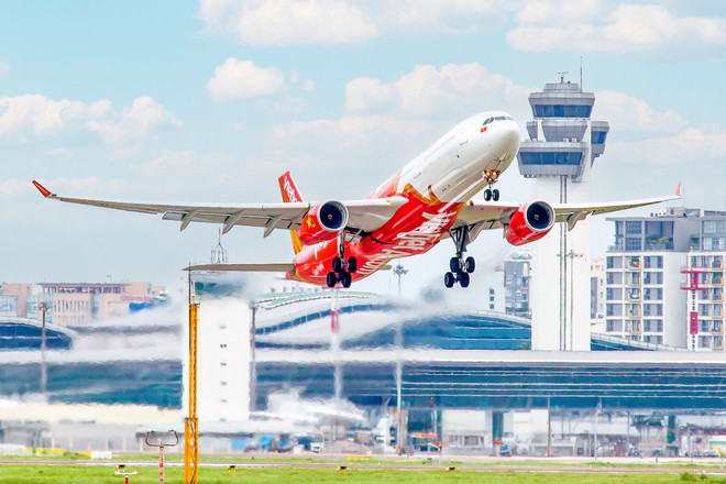 Vietjet offers 0 VND tickets and 10% discount on Business tickets ảnh 1