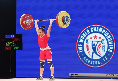 Weightlifters seek to secure Olympic berth in Uzbekistan ảnh 1 Weightlifters seek to secure Olympic berth in Uzbekistan ảnh 1