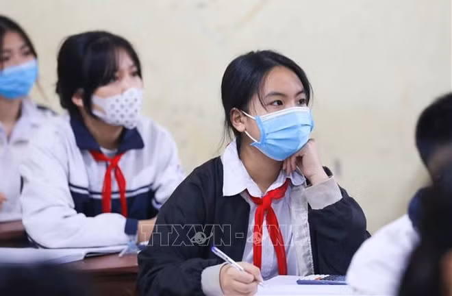 Minister suggests considering school reopening ảnh 1