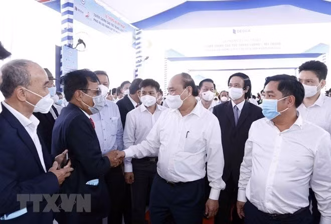 Trung Luong-My Thuan expressway opens to traffic ảnh 1