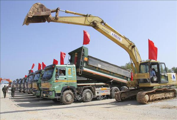 Work starts on 2.37-billion-USD Hai Lang LNG power centre in Quang Tri ảnh 1