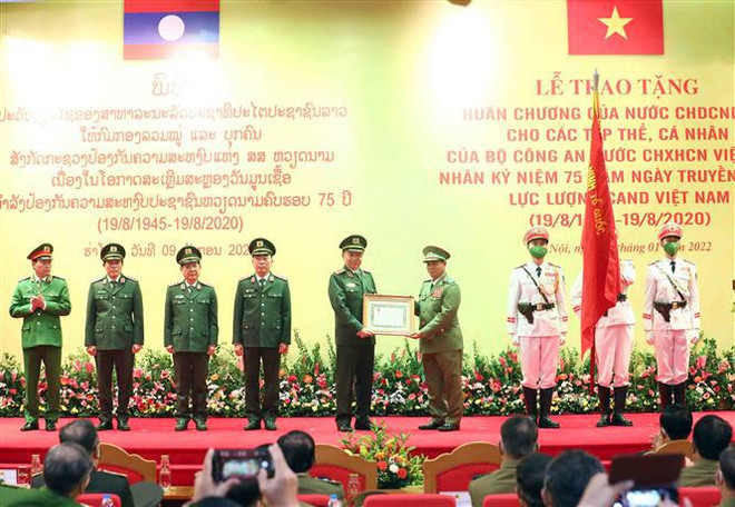 Vietnamese, Lao Ministries of Public Security strengthen cooperation ảnh 3 Vietnamese, Lao Ministries of Public Security strengthen cooperation ảnh 3