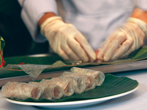 Vietnam – US ties fostered through food ảnh 1