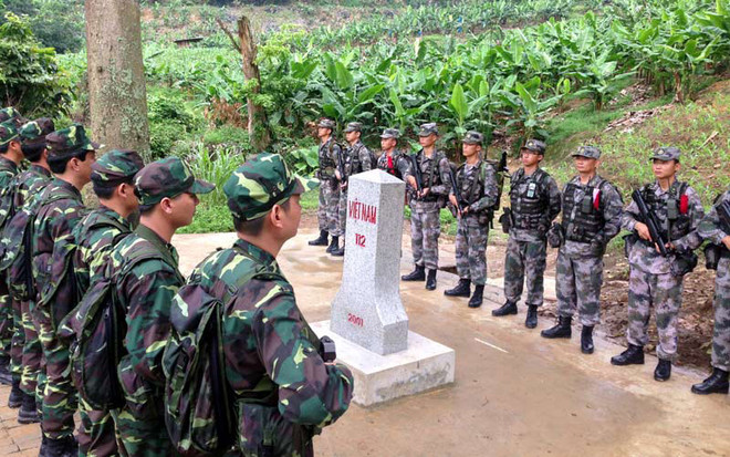 Vietnam, Laos reinforce cooperation in border security ảnh 1