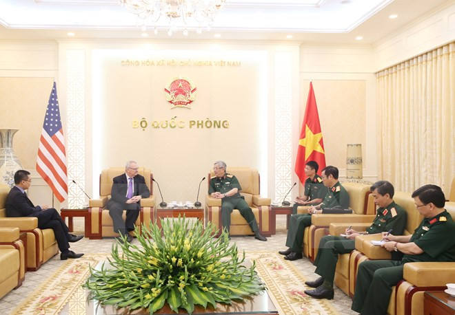  Vietnam, US want to further defense partnership ảnh 1