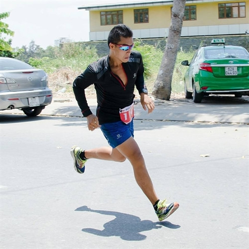 Vietnamese athlete wins Phu Quoc International Marathon ảnh 1