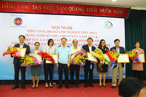 HCM City: 200 enterprises honoured for contributions to customs sector ảnh 1 HCM City: 200 enterprises honoured for contributions to customs sector ảnh 1