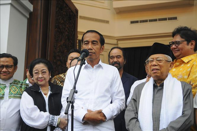 Indonesia: Anti-graft agency’s supervisory council members take oaths ảnh 1 Indonesia: Anti-graft agency’s supervisory council members take oaths ảnh 1