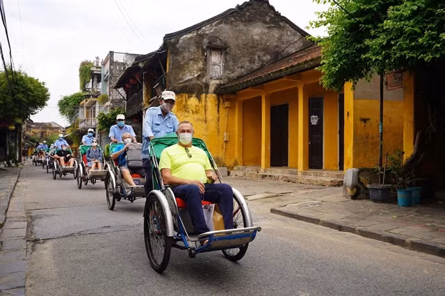 Foreign businesses dominate Vietnam’s lucrative online travel market ảnh 1