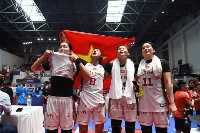 SEA Games 32: Vietnam seize historic gold medal in women's basketball ảnh 2 SEA Games 32: Vietnam seize historic gold medal in women's basketball ảnh 2