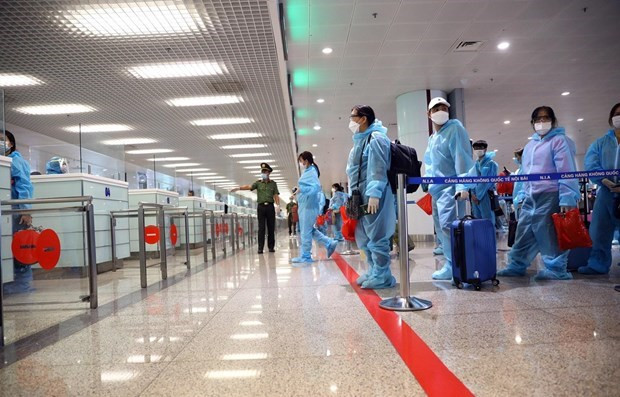 CAAV orders drastic measures to prevent Omicron spreading ảnh 1