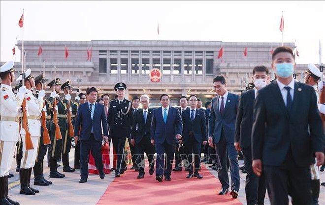 PM’s China visit leaves impression amid global challenges ảnh 1