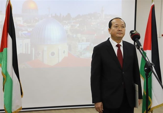 Vietnam sends new ambassador to Palestine ảnh 1