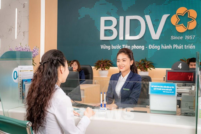 Vietnam Report announces Top 10 prestigious banks ảnh 1