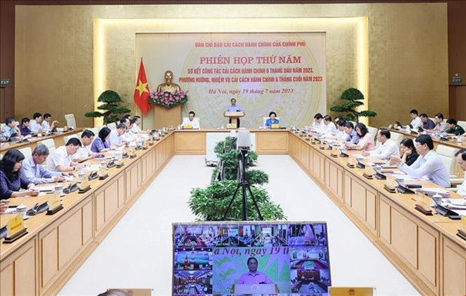 Committee asks for urgent solutions to speed up administrative reform ảnh 2