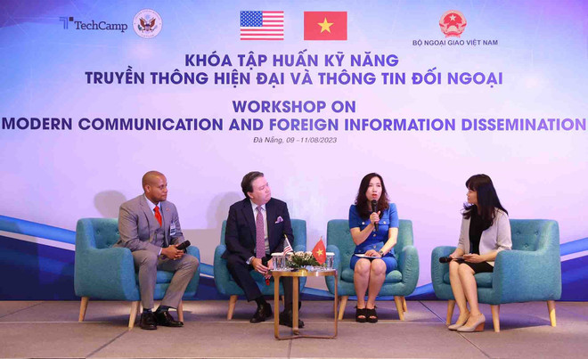 MoFA, US Embassy hold training workshop on modern communication skills ảnh 1