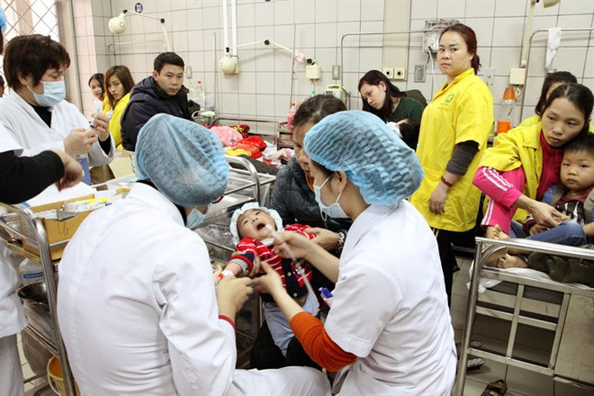 In top urban hospitals, bed-sharing is the norm ảnh 1