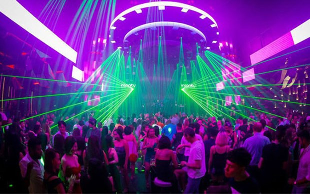 Ho Chi Minh City to reopen bars, dance clubs from next week ảnh 1