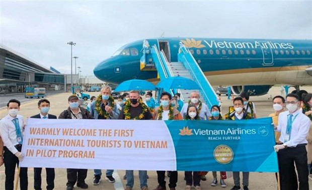 Vietnam to resume int’l commercial flights, apply vaccine passports soon ảnh 1 Vietnam to resume int’l commercial flights, apply vaccine passports soon ảnh 1