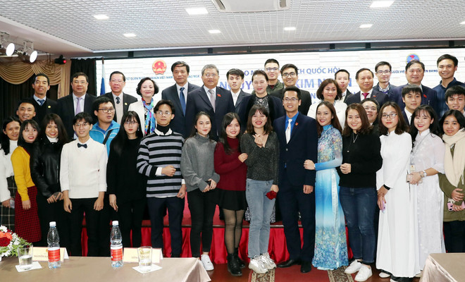 NA Chairwoman meets Vietnamese community in Russia ảnh 2 NA Chairwoman meets Vietnamese community in Russia ảnh 2