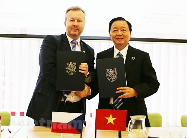 Vietnam, Czech Republic step up environmental cooperation ảnh 1 Vietnam, Czech Republic step up environmental cooperation ảnh 1