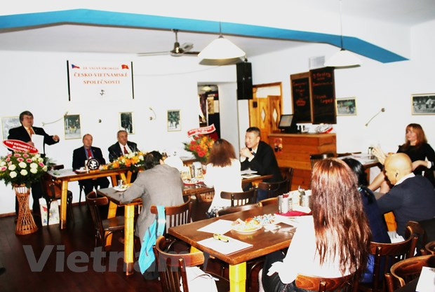 Association contributes to Vietnam-Czech Republic friendship ảnh 1