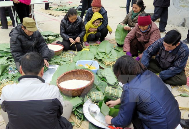 Chung cake trade village busy before Tet ảnh 1