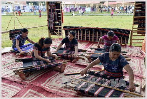 Ta Oi ethnic weaving added to national intangible cultural heritage ảnh 1