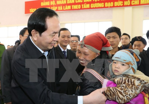 President presents Tet gifts to the needy in Lao Cai ảnh 1 President presents Tet gifts to the needy in Lao Cai ảnh 1