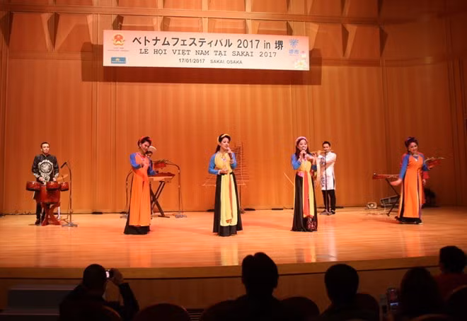 Vietnam Spring Festival in Sakai lures Japanese ảnh 1