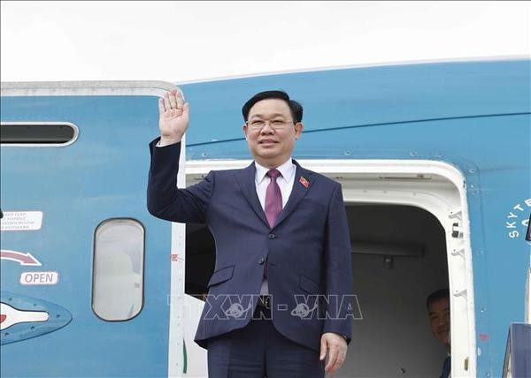 Top legislator arrives in Hanoi, concluding visits to Hungary, UK ảnh 1 Top legislator arrives in Hanoi, concluding visits to Hungary, UK ảnh 1