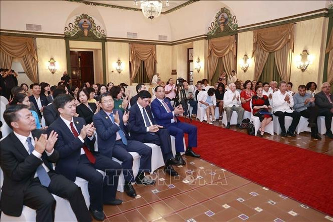 Vietnam-Cuba ties will last forever: NA leader ảnh 2