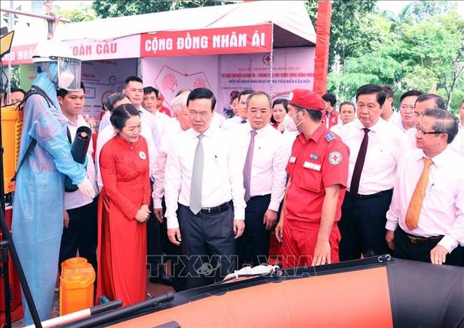 President attends launch of 2023 National Humanitarian Month ảnh 2 President attends launch of 2023 National Humanitarian Month ảnh 2