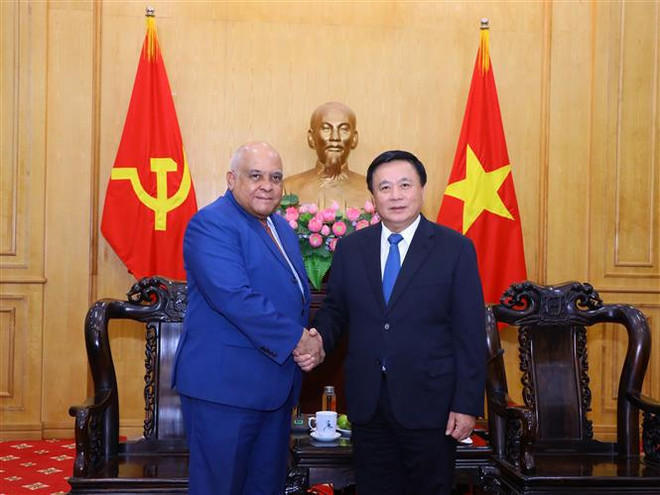 Vietnam, Cuba strengthen cooperation in cadre training ảnh 1