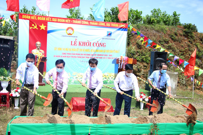  Quang Ngai building homes for households in need ảnh 1