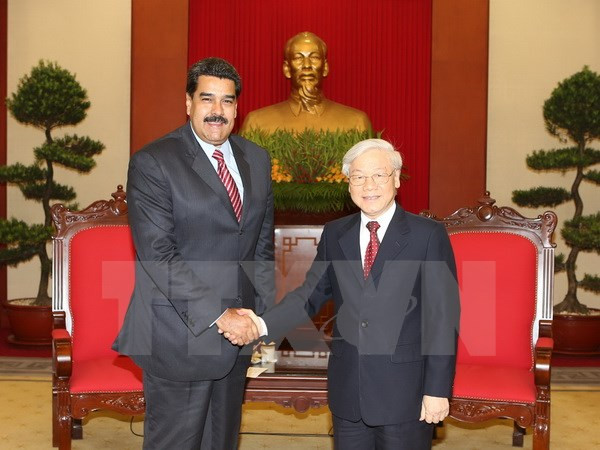 Party leader welcomes Venezuelan President ảnh 1 Party leader welcomes Venezuelan President ảnh 1