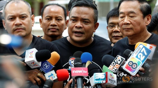 Thai Red Shirt leader imprisoned for using harsh words ảnh 1