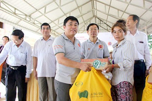 People-to-people diplomacy consolidates Vietnam-Cambodia friendship ảnh 1 People-to-people diplomacy consolidates Vietnam-Cambodia friendship ảnh 1