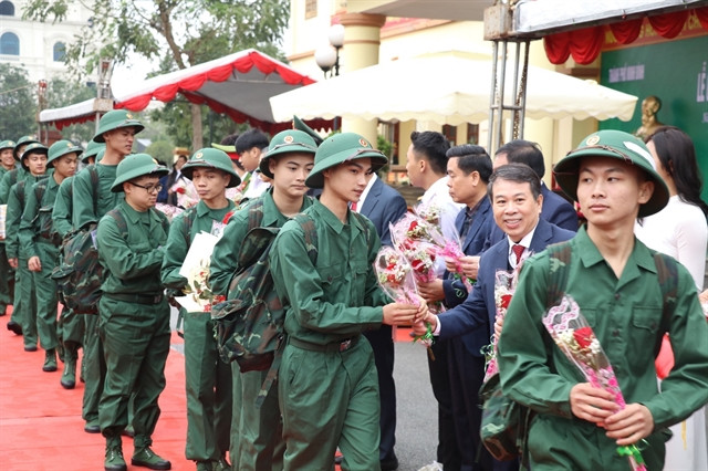 Ceremonies held nationwide to see young people off to military service ảnh 1