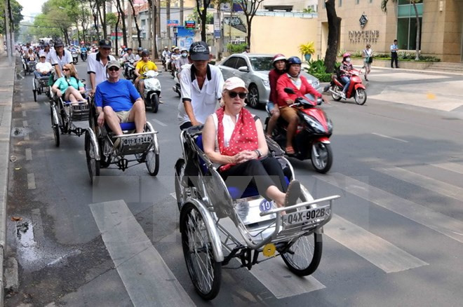 Tourism sees positive signals by year’s end ảnh 1