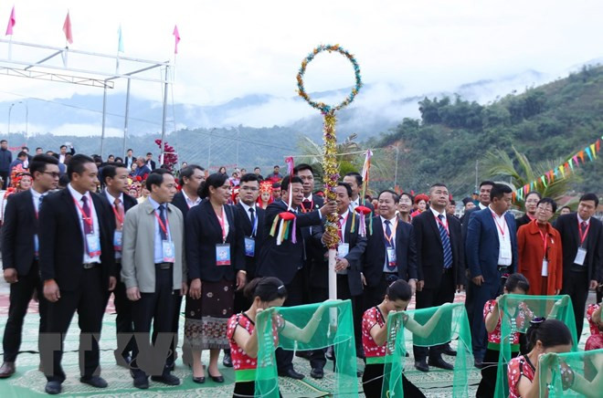 Vietnam-Laos-China ‘con’ throwing festival takes place in Lai Chau ảnh 1