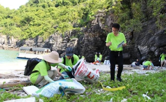 Youth – the real warriors in fight against plastic waste ảnh 1